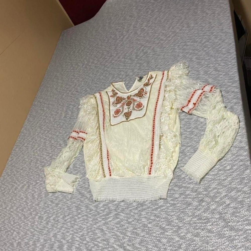 Blink London White & cream embroidered blouse women XS. SKU-B308